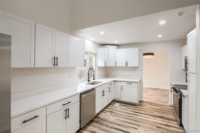 3752 S Mission Parkway, Aurora, CO 80013