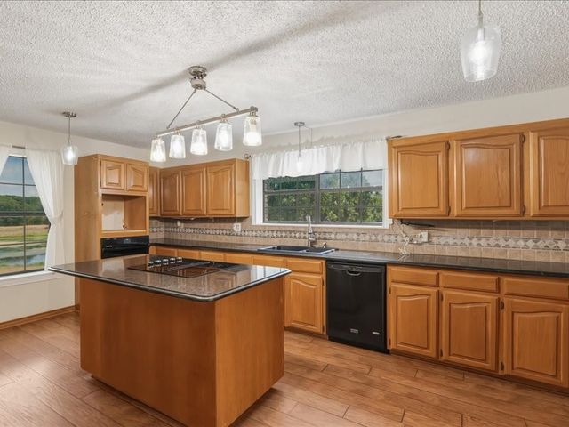 3604 Conveyor Drive, Burleson, TX 76028