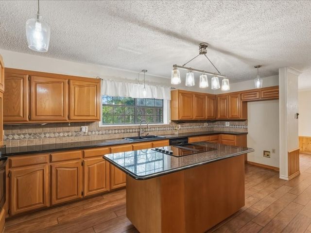 3604 Conveyor Drive, Burleson, TX 76028