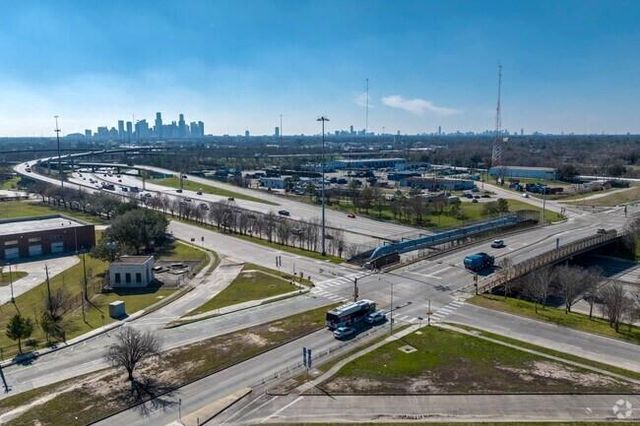 9313 Sherbourne Street, Houston, TX 77016