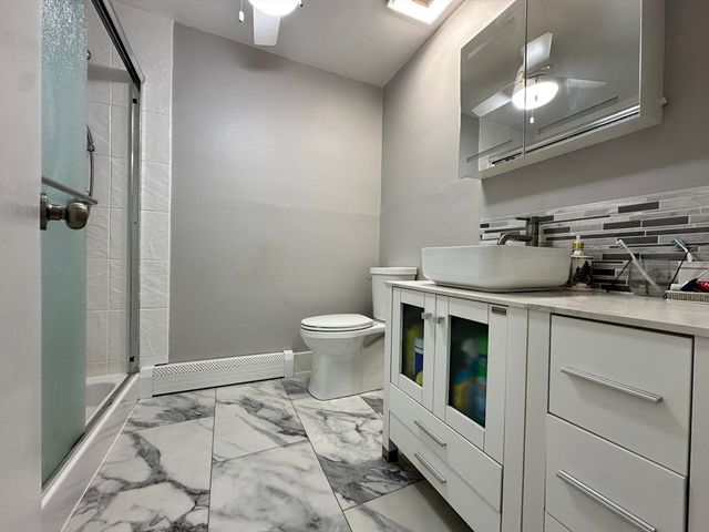5 Hallmark Gardens 6, Burlington, MA 01803