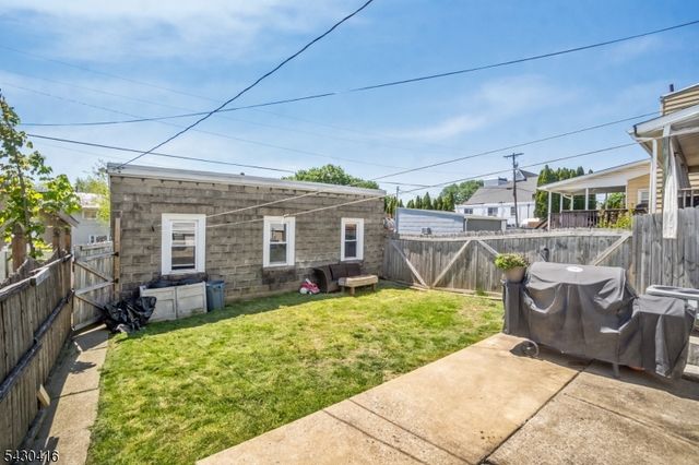 62 Lewis St, Phillipsburg Town, NJ 08865
