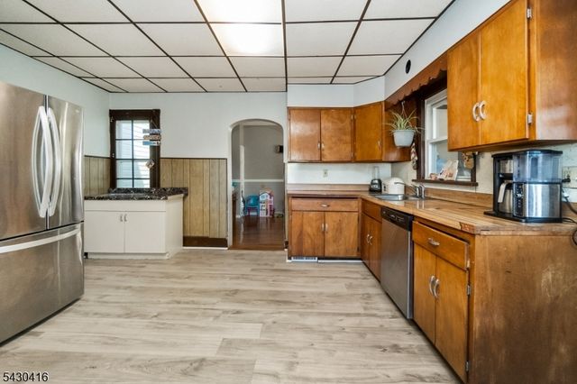 62 Lewis St, Phillipsburg Town, NJ 08865