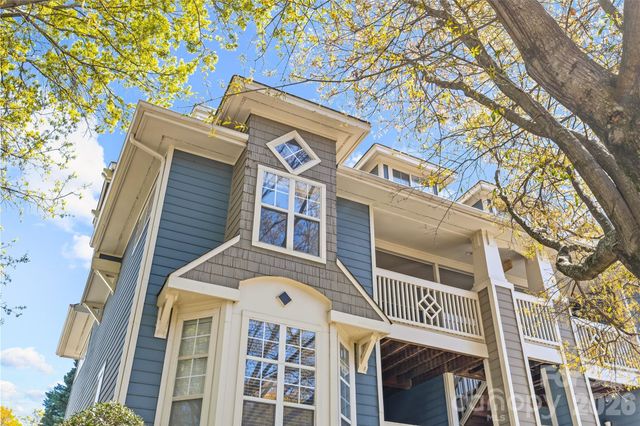 501 Olmsted Park Place E, Charlotte, NC 28203