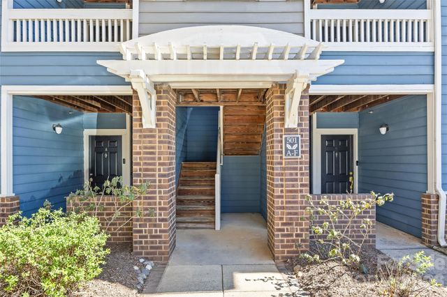 501 Olmsted Park Place E, Charlotte, NC 28203