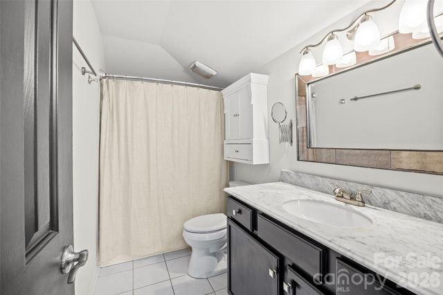 501 Olmsted Park Place E, Charlotte, NC 28203