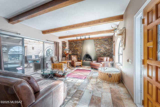 1118 W Circulo Del Sur, Green Valley, AZ 85614