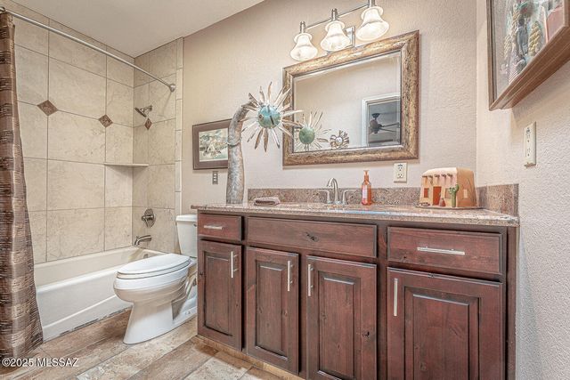 1118 W Circulo Del Sur, Green Valley, AZ 85614