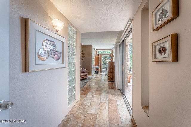 1118 W Circulo Del Sur, Green Valley, AZ 85614