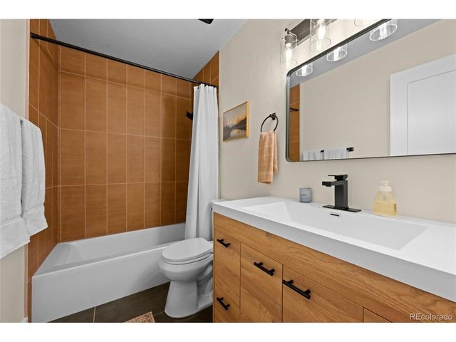 7765 S Madison Cir, Centennial, CO 80122