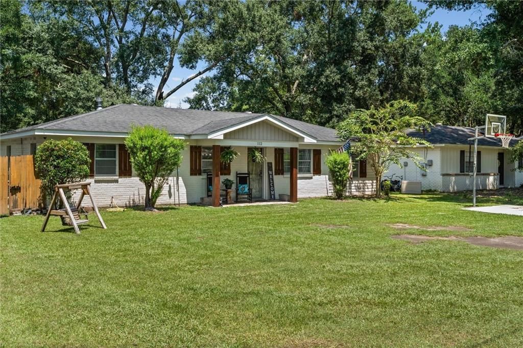 112 Fairlane Drive, Satsuma, AL 36572
