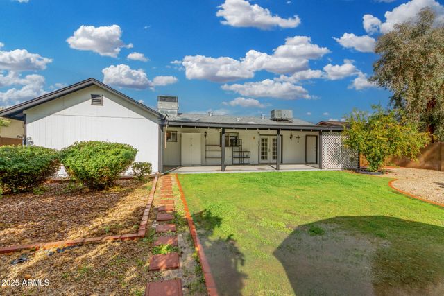 3325 E CARMEL Avenue, Mesa, AZ 85204