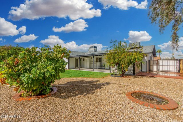 3325 E CARMEL Avenue, Mesa, AZ 85204