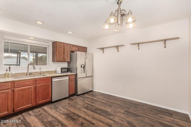 3325 E CARMEL Avenue, Mesa, AZ 85204