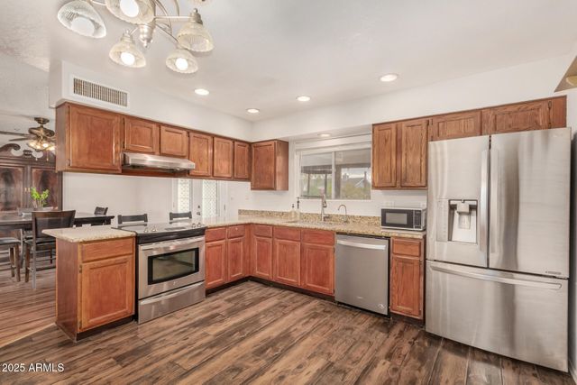 3325 E CARMEL Avenue, Mesa, AZ 85204