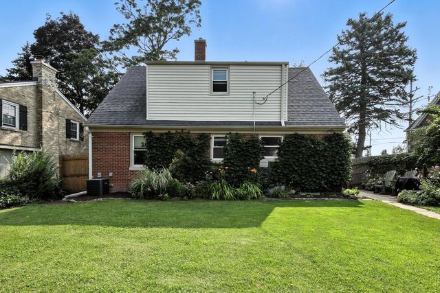 3435 S 43rd STREET, Greenfield, WI 53219