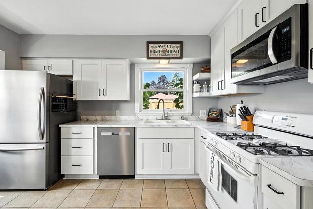 3435 S 43rd STREET, Greenfield, WI 53219
