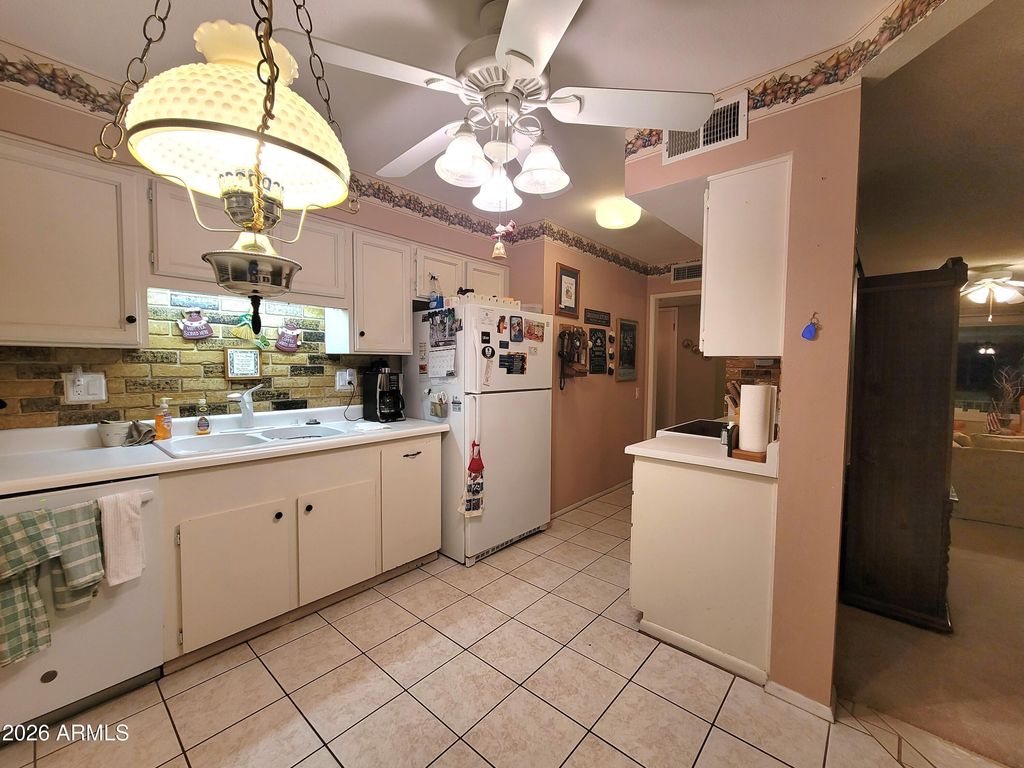 Image 21 of property listing at 13218 W LA TERRAZA Drive, Sun City West, AZ 85375