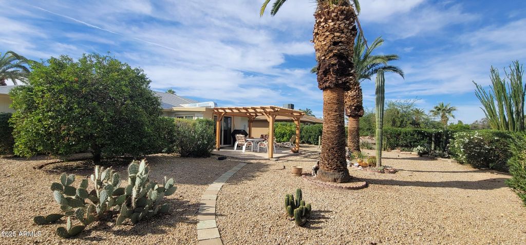 Image 30 of property listing at 13218 W LA TERRAZA Drive, Sun City West, AZ 85375
