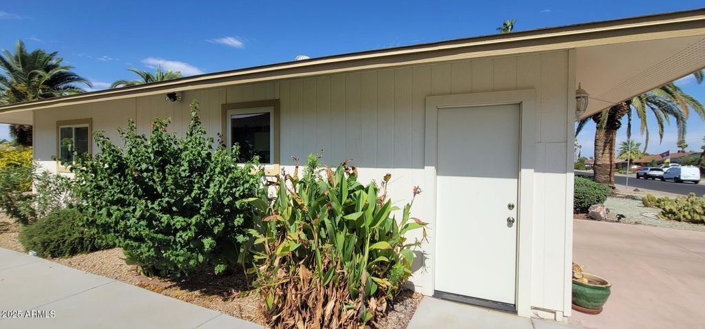 Image 43 of property listing at 13218 W LA TERRAZA Drive, Sun City West, AZ 85375