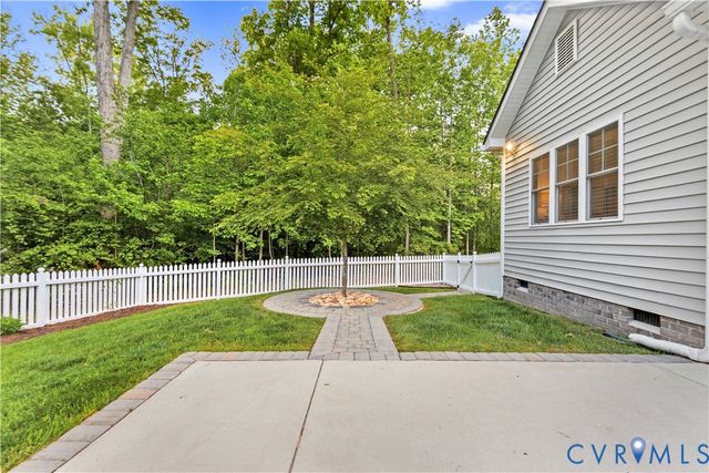 8113 Clancy Ct, Chesterfield, VA 23838