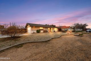 8260 Greenwood Avenue, California City, CA 93505