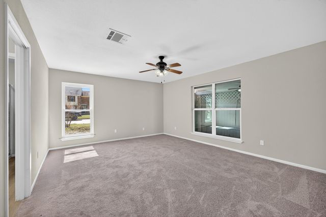 4800 Oak Hollow Street, Baytown, TX 77521