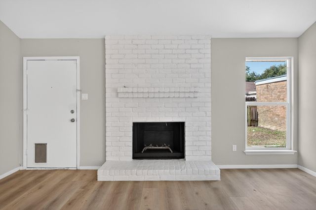 4800 Oak Hollow Street, Baytown, TX 77521