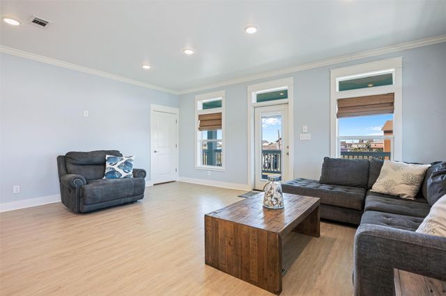 1759 Redfish Lane, Port Bolivar, TX 77650