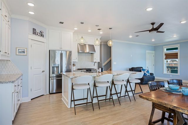 1759 Redfish Lane, Port Bolivar, TX 77650