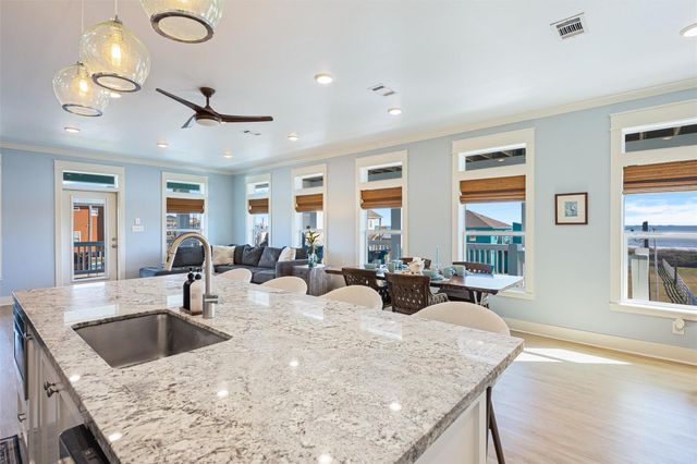 1759 Redfish Lane, Port Bolivar, TX 77650