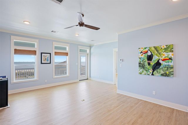 1759 Redfish Lane, Port Bolivar, TX 77650