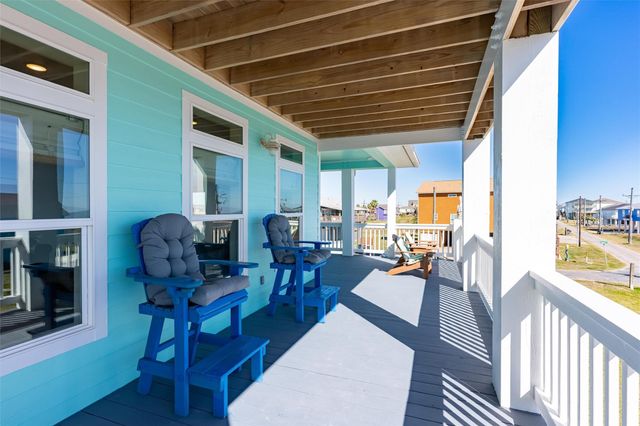 1759 Redfish Lane, Port Bolivar, TX 77650