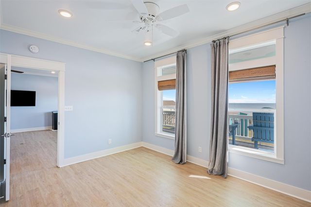 1759 Redfish Lane, Port Bolivar, TX 77650