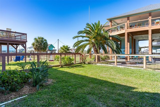 1759 Redfish Lane, Port Bolivar, TX 77650