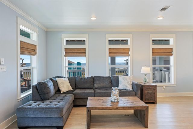 1759 Redfish Lane, Port Bolivar, TX 77650