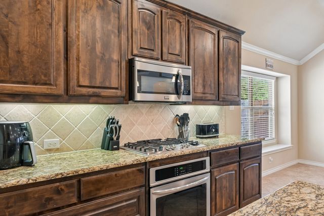 821 Mist Flower Drive, Little Elm, TX 75068