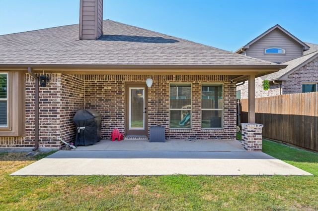 821 Mist Flower Drive, Little Elm, TX 75068