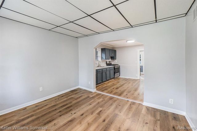 8233 Meadow Avenue, Warren, MI 48089