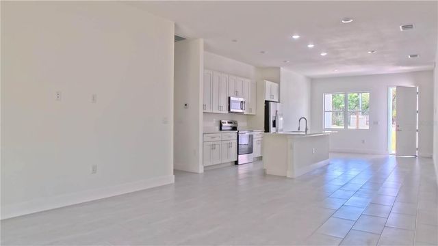 19831 SW MARINE BLVD, Dunnellon, FL 34431