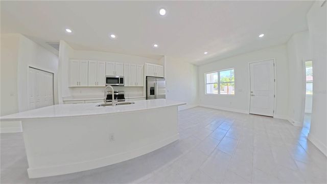 19831 SW MARINE BLVD, Dunnellon, FL 34431