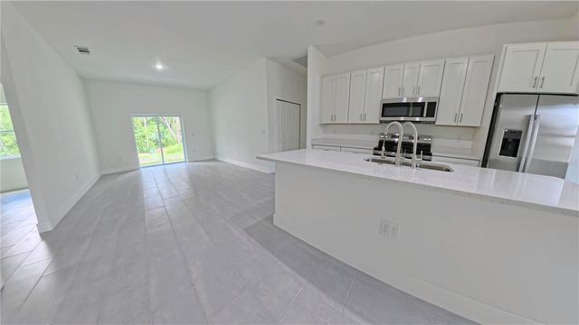 19831 SW MARINE BLVD, Dunnellon, FL 34431