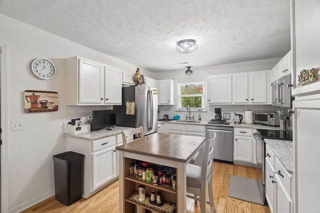 1027 Auldridge Dr, Christiana, TN 37037