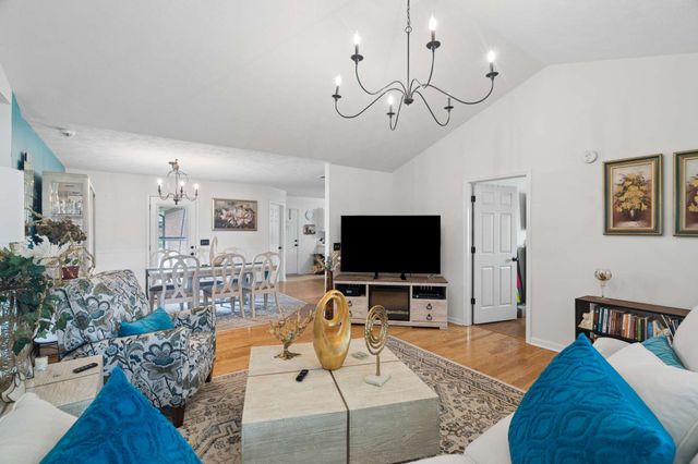 1027 Auldridge Dr, Christiana, TN 37037