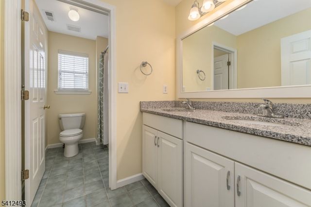 2 Evans Lane, Bridgewater Twp., NJ 08807