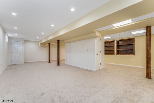 2 Evans Lane, Bridgewater Twp., NJ 08807