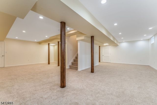 2 Evans Lane, Bridgewater Twp., NJ 08807