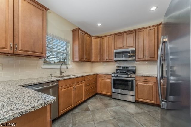 2 Evans Lane, Bridgewater Twp., NJ 08807