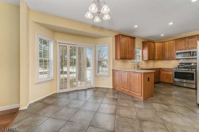 2 Evans Lane, Bridgewater Twp., NJ 08807