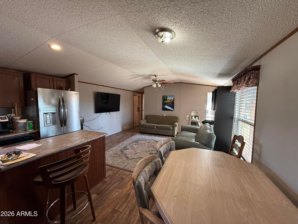 Image 5 of property listing at 694 S DESERT VIEW Drive, Apache Junction, AZ 85120